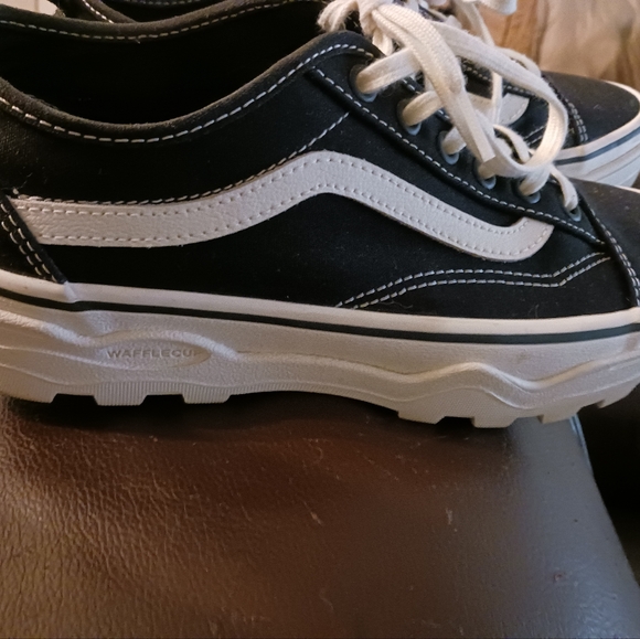 Vans sz 7.5 - Picture 6 of 7